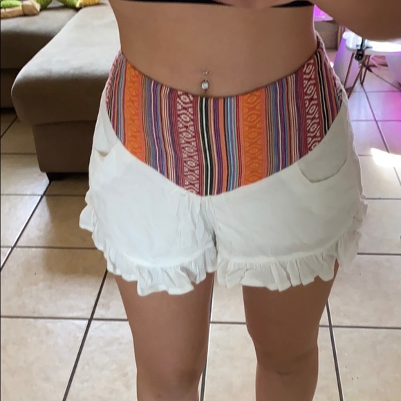 Aztec shorts - Picture 2 of 2